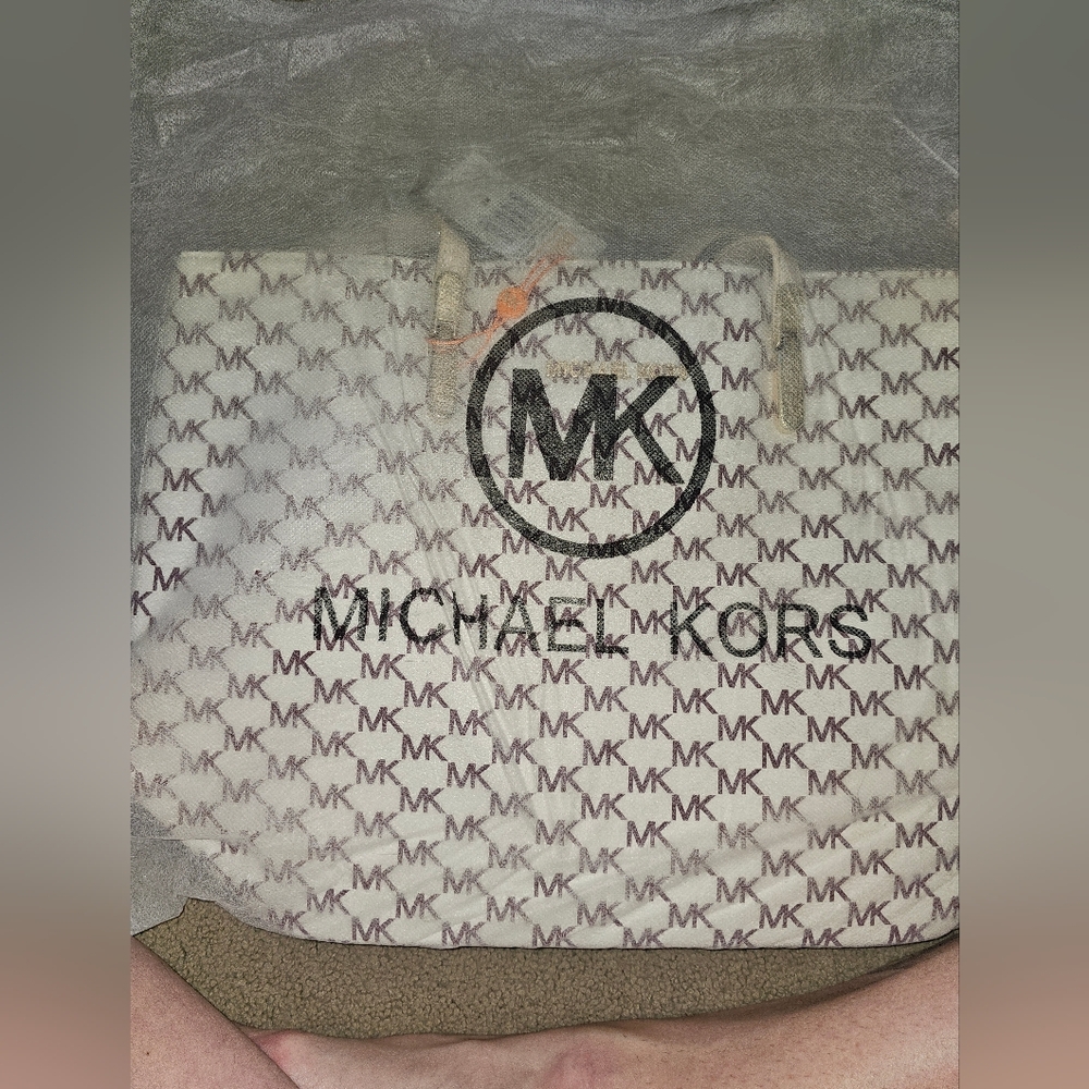 Michael Kors ( Leather ) XL Size